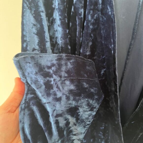 Zara Navy Crushed Velvet Kimono Beaded Peacock Bird Wrap Blouse - Picture 8 of 11